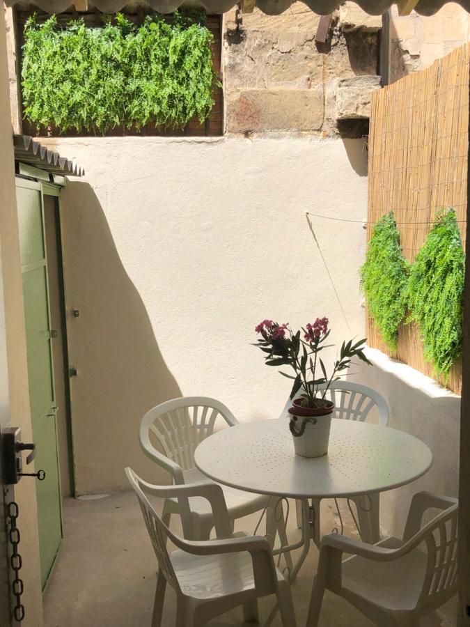Appartement De Charme Avignon Centre Historique Terrasse Et Balcon Place Pie Εξωτερικό φωτογραφία