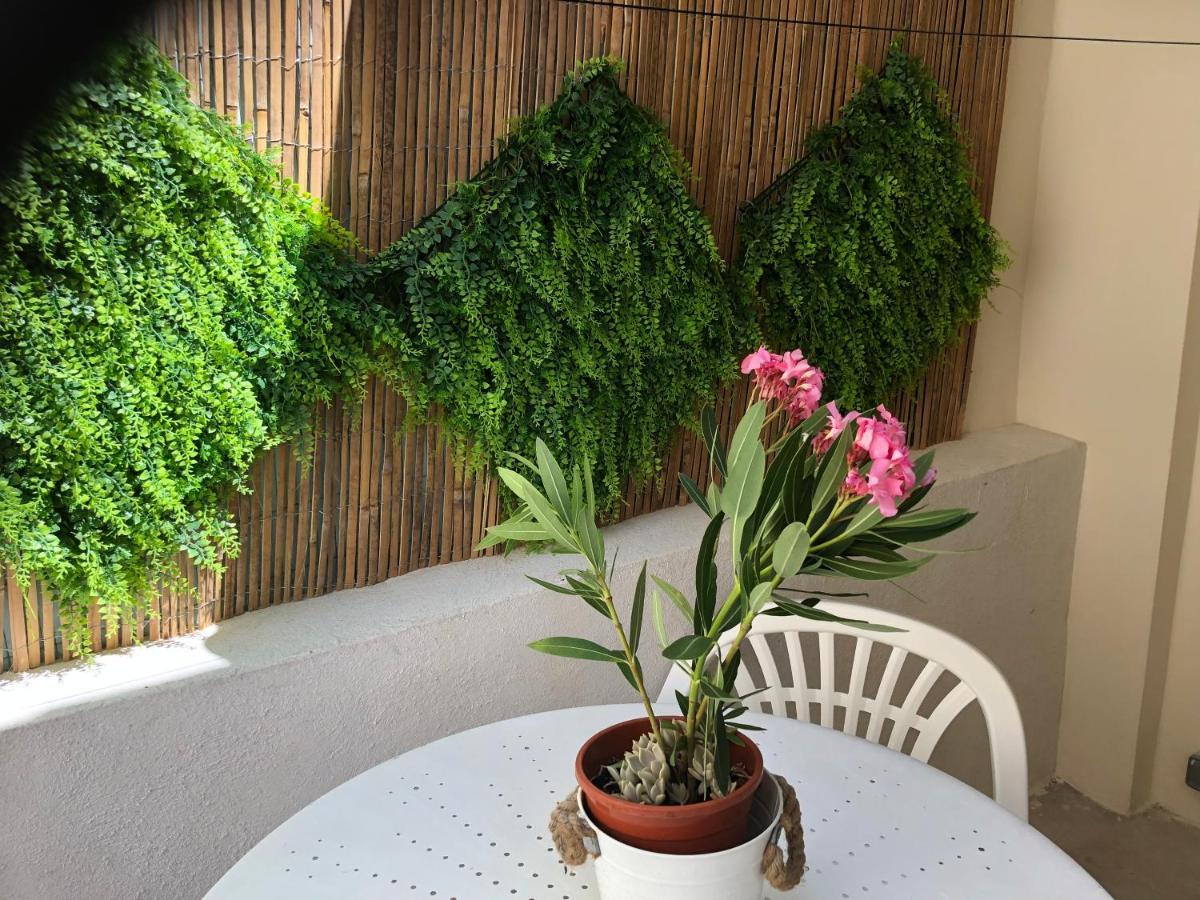 Appartement De Charme Avignon Centre Historique Terrasse Et Balcon Place Pie Εξωτερικό φωτογραφία